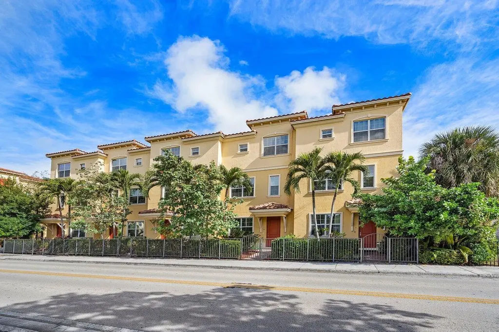 224 S Federal Highway Lake Worth Beach FL 33460