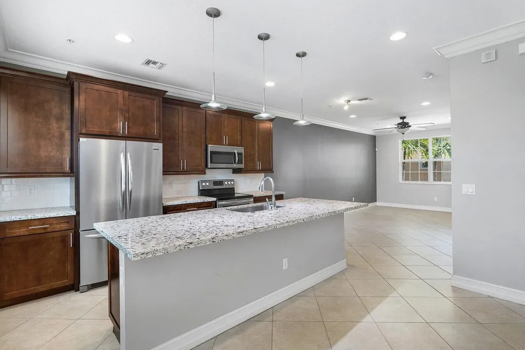 224 S Federal Highway Lake Worth Beach FL 33460