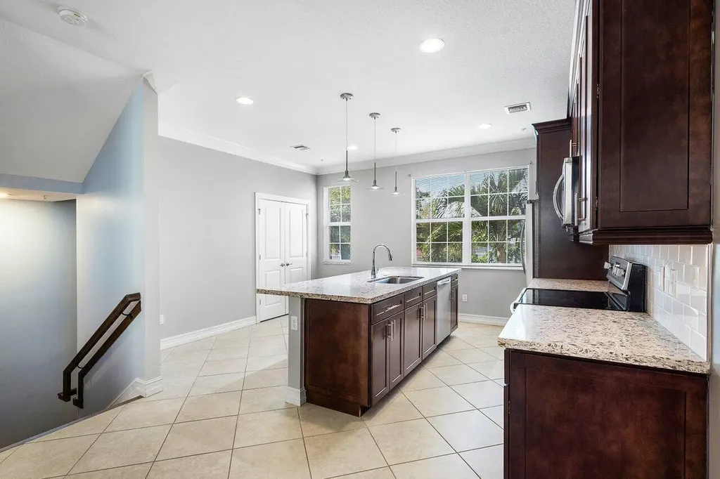 224 S Federal Highway Lake Worth Beach FL 33460