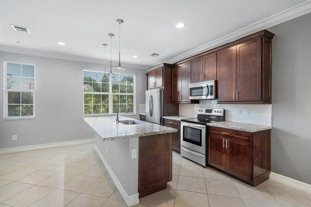 224 S Federal Highway Lake Worth Beach FL 33460