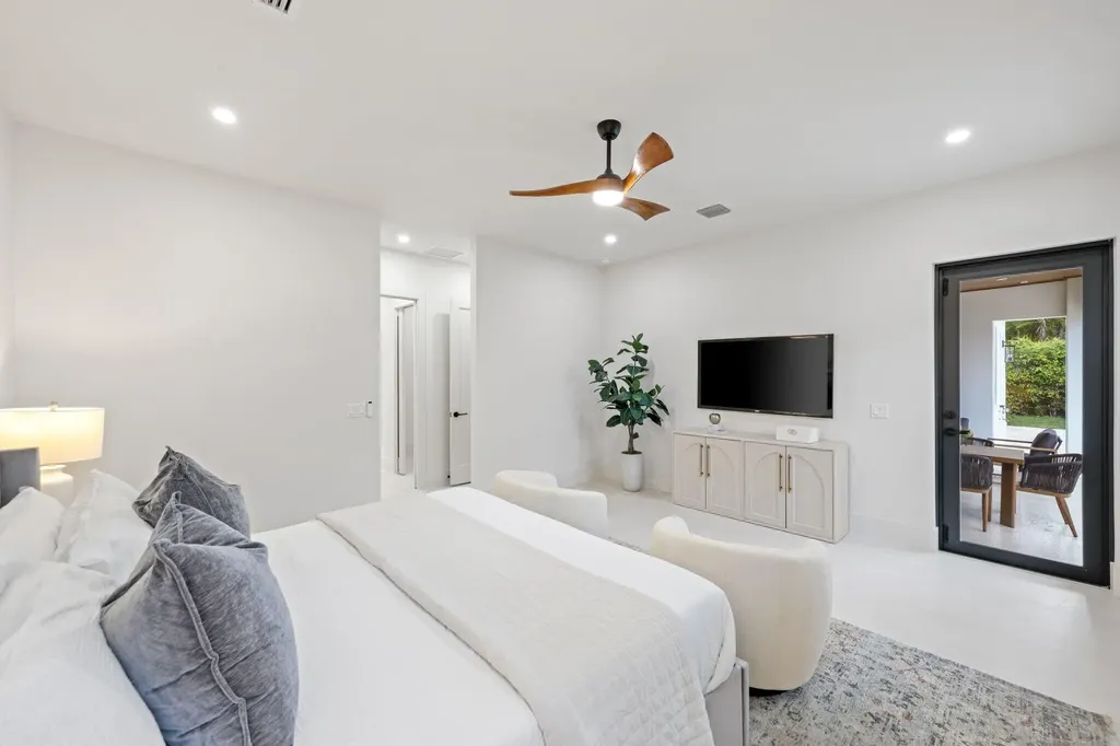 1160 Emerald Drive Riviera Beach FL 33404