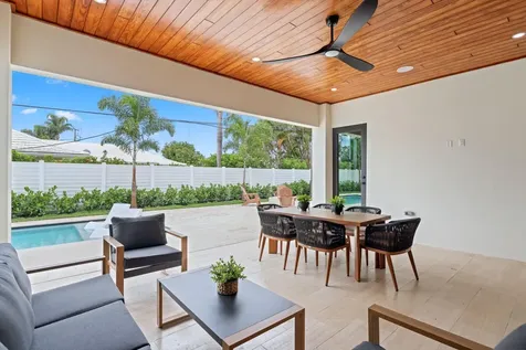 1160 Emerald Lane Riviera Beach FL 33404