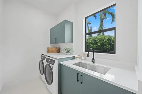 1160 Emerald Lane Riviera Beach FL 33404