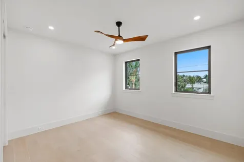 1160 Emerald Lane Riviera Beach FL 33404
