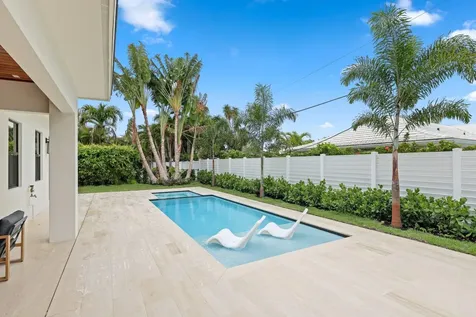 1160 Emerald Lane Riviera Beach FL 33404