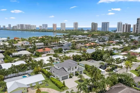 1160 Emerald Lane Riviera Beach FL 33404