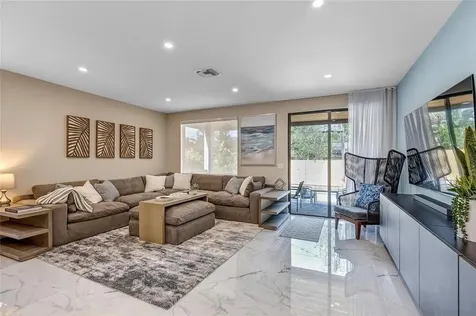 811 SW 10th Terrace Fort Lauderdale FL 33315