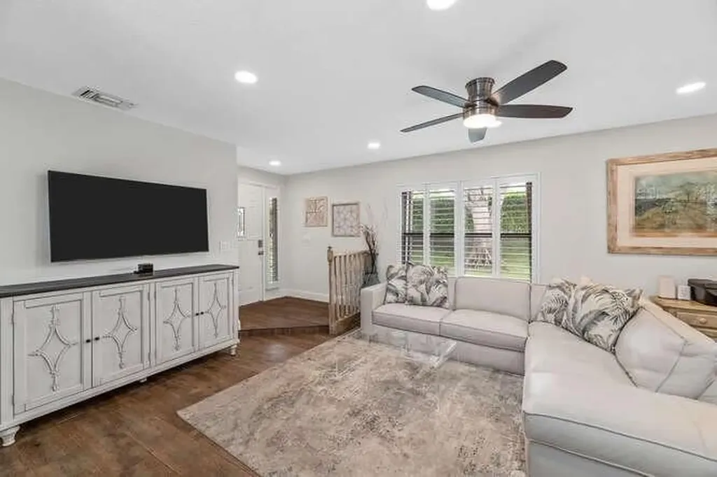 1960 Derby Trail Wellington FL 33414