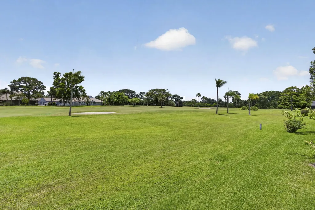 5954 SE Franklin Place Hobe Sound FL 33455