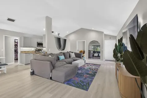 5954 SE Franklin Place Hobe Sound FL 33455