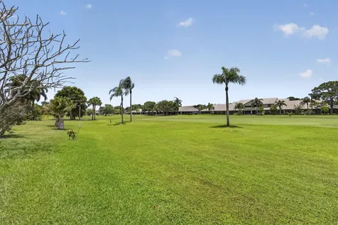 5954 SE Franklin Place Hobe Sound FL 33455