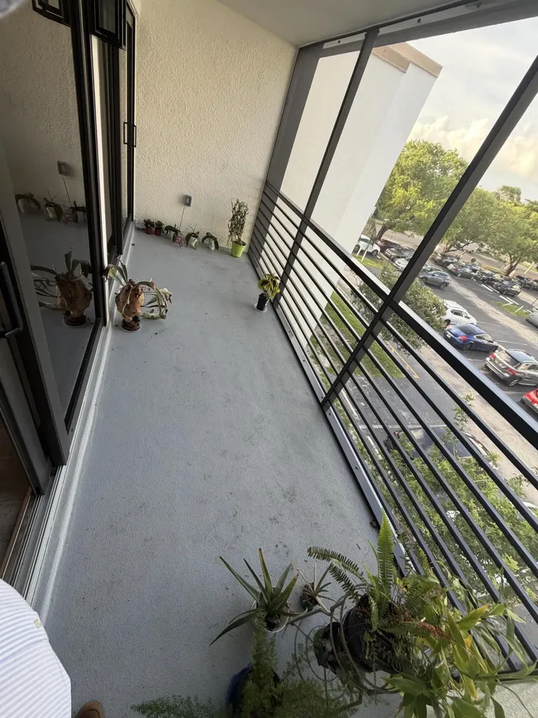 4040 N Hills Drive Hollywood FL 33021