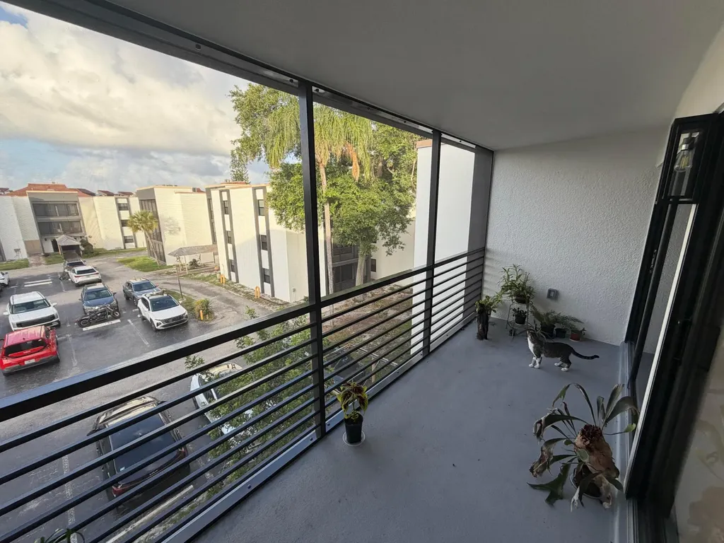 4040 N Hills Drive Hollywood FL 33021