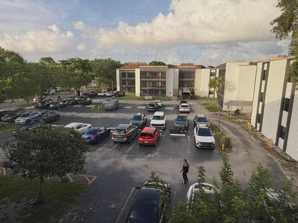 4040 N Hills Drive Hollywood FL 33021
