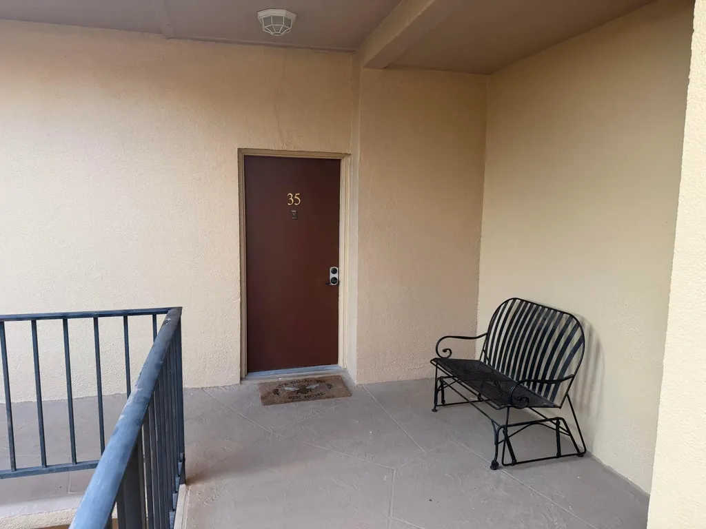 4040 N Hills Drive Hollywood FL 33021