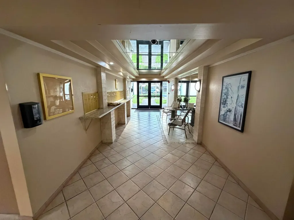 4040 N Hills Drive Hollywood FL 33021