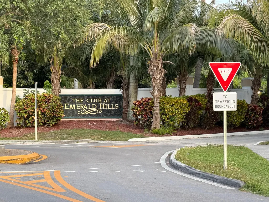 4040 N Hills Drive Hollywood FL 33021
