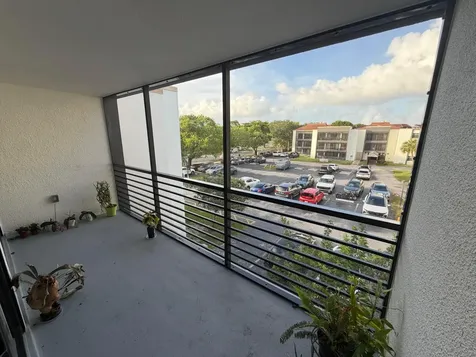 4040 N Hills Drive Hollywood FL 33021