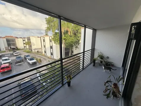 4040 N Hills Drive Hollywood FL 33021