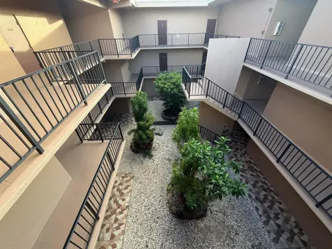 4040 N Hills Drive Hollywood FL 33021