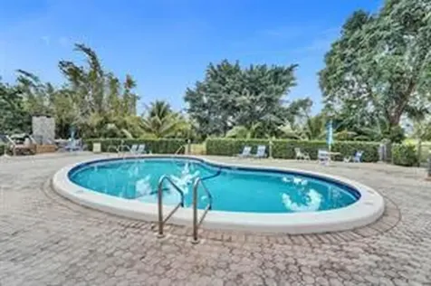 4040 N Hills Drive Hollywood FL 33021
