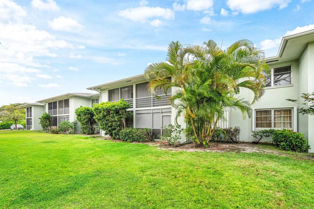 2700 SW 22nd Avenue Delray Beach FL 33445