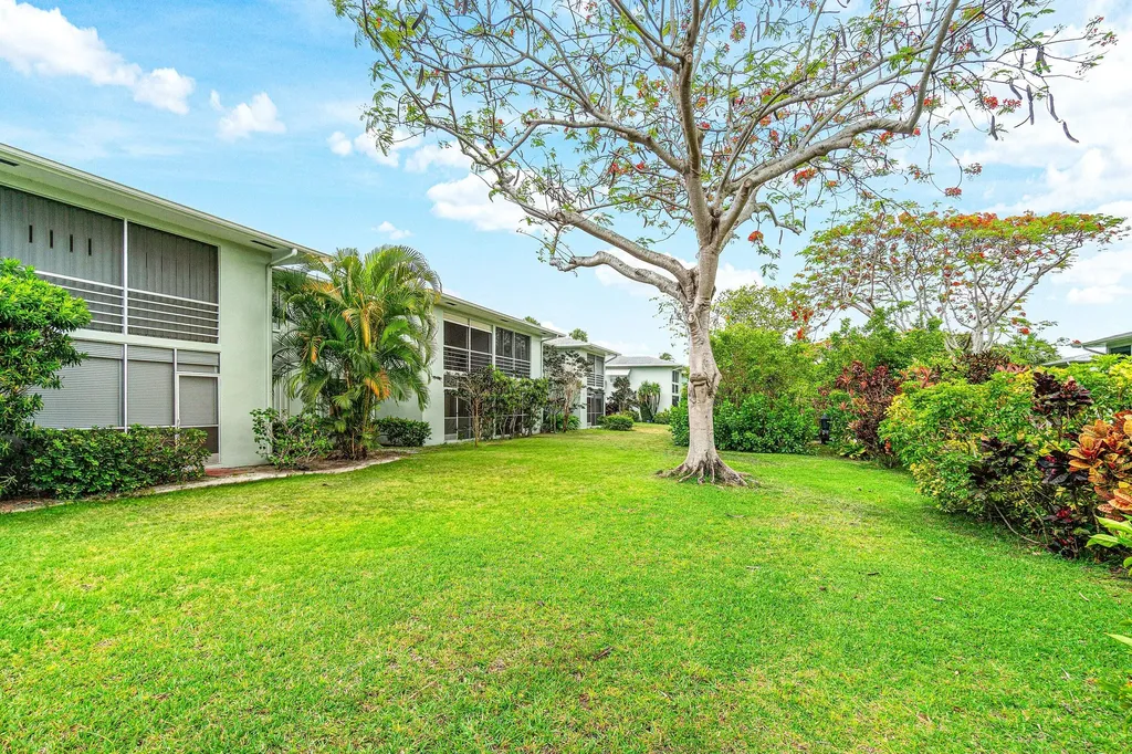 2700 SW 22nd Avenue Delray Beach FL 33445