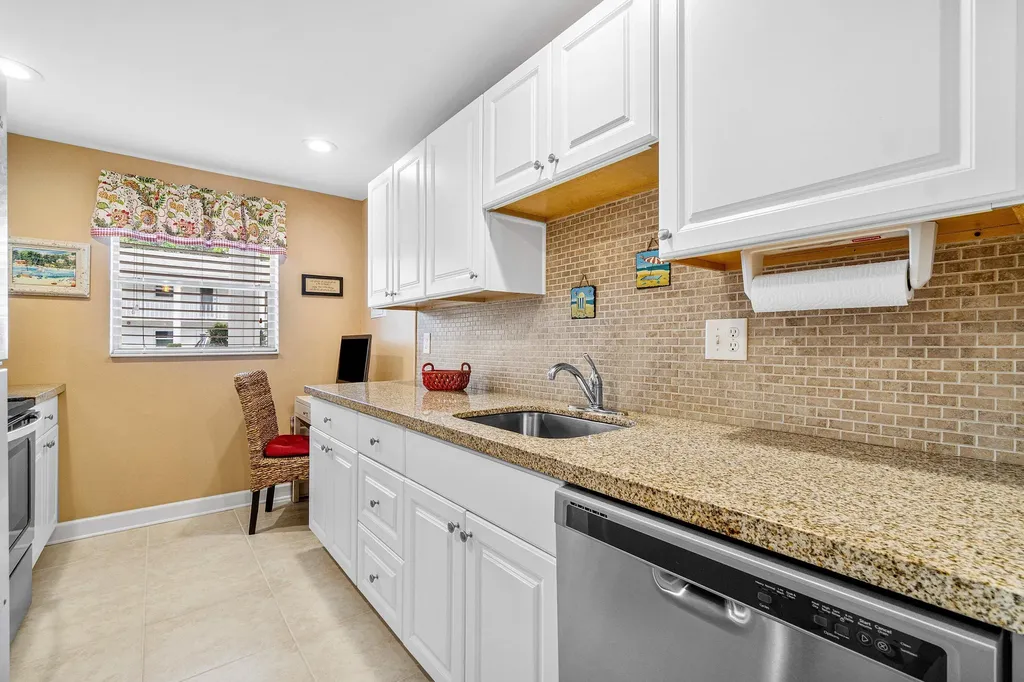 2700 SW 22nd Avenue Delray Beach FL 33445