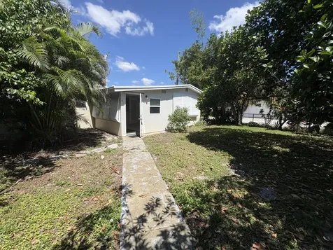 422 S Arnold Avenue Lantana FL 33462