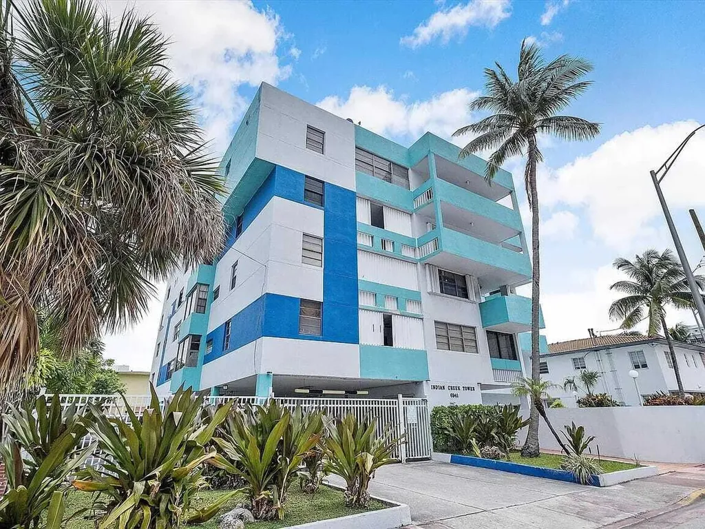 6941 Carlyle Avenue Miami Beach FL 33141
