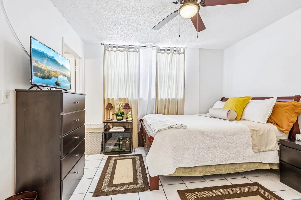 6941 Carlyle Avenue Miami Beach FL 33141