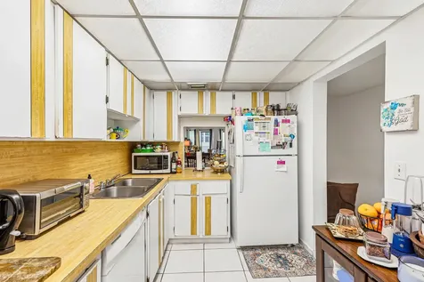 6941 Carlyle Avenue Miami Beach FL 33141