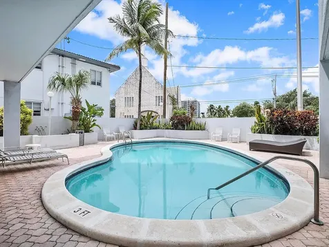 6941 Carlyle Avenue Miami Beach FL 33141