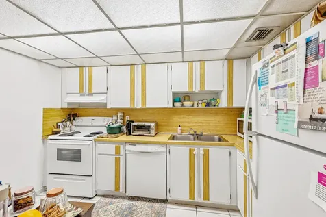 6941 Carlyle Avenue Miami Beach FL 33141