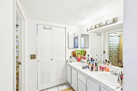 6941 Carlyle Avenue Miami Beach FL 33141