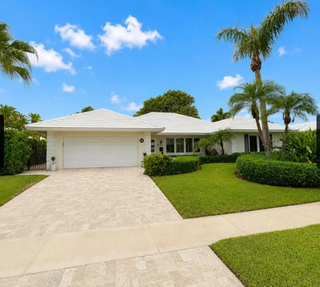 1111 SW Pepperridge Terrace Boca Raton FL 33486