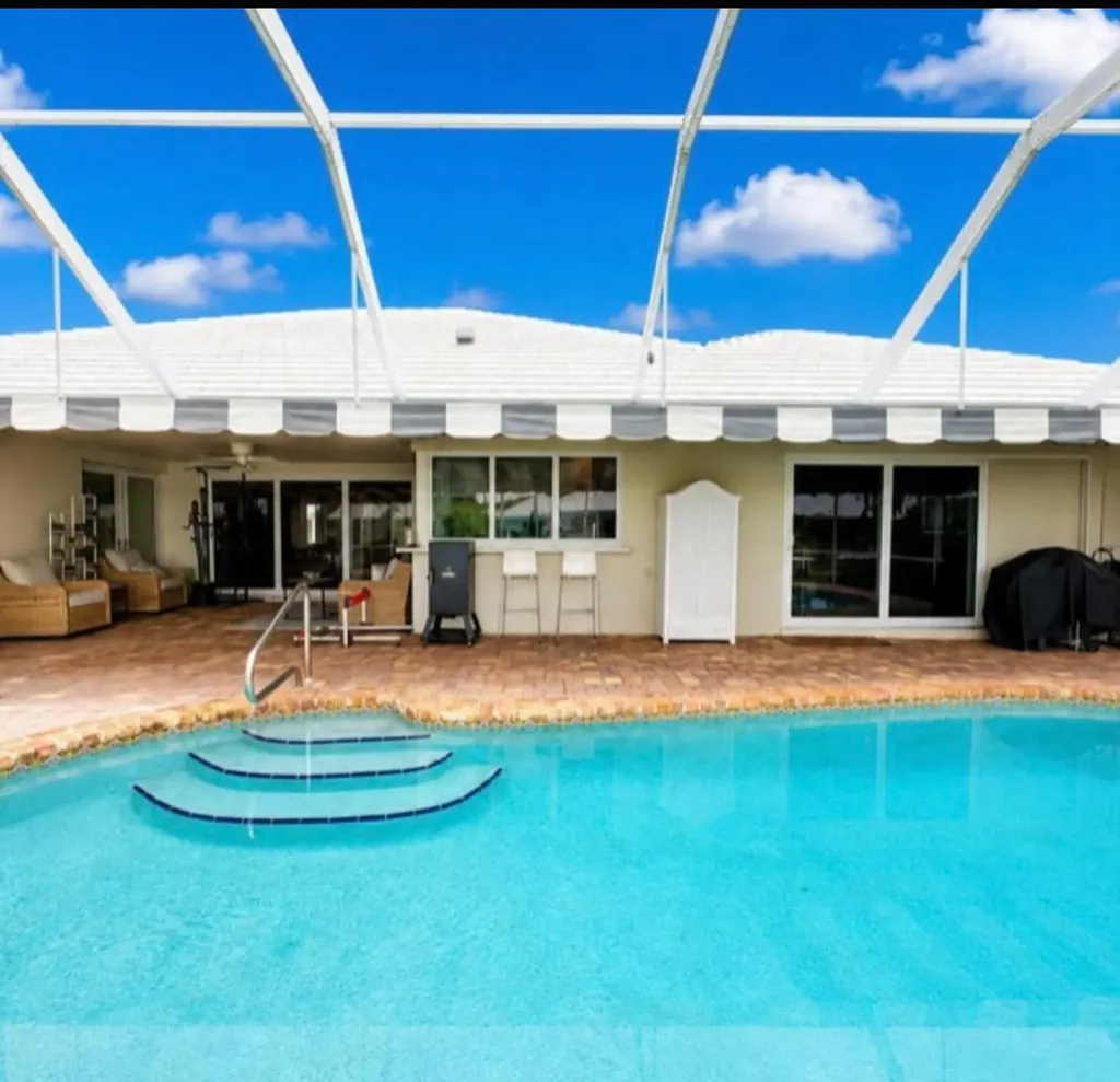 1111 SW Pepperridge Terrace Boca Raton FL 33486