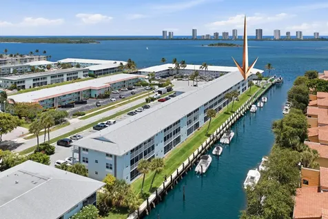 120 Lehane Terrace North Palm Beach FL 33408