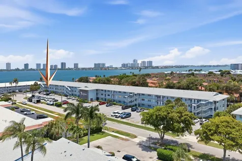120 Lehane Terrace North Palm Beach FL 33408