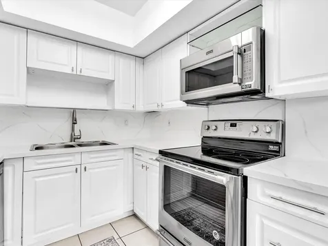 3421 NE 15th Avenue Oakland Park FL 33334