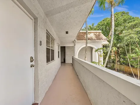 3421 NE 15th Avenue Oakland Park FL 33334