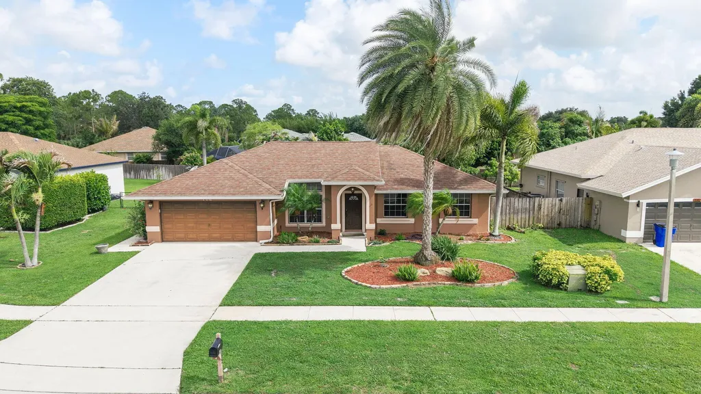 112 Laurel Way Royal Palm Beach FL 33411