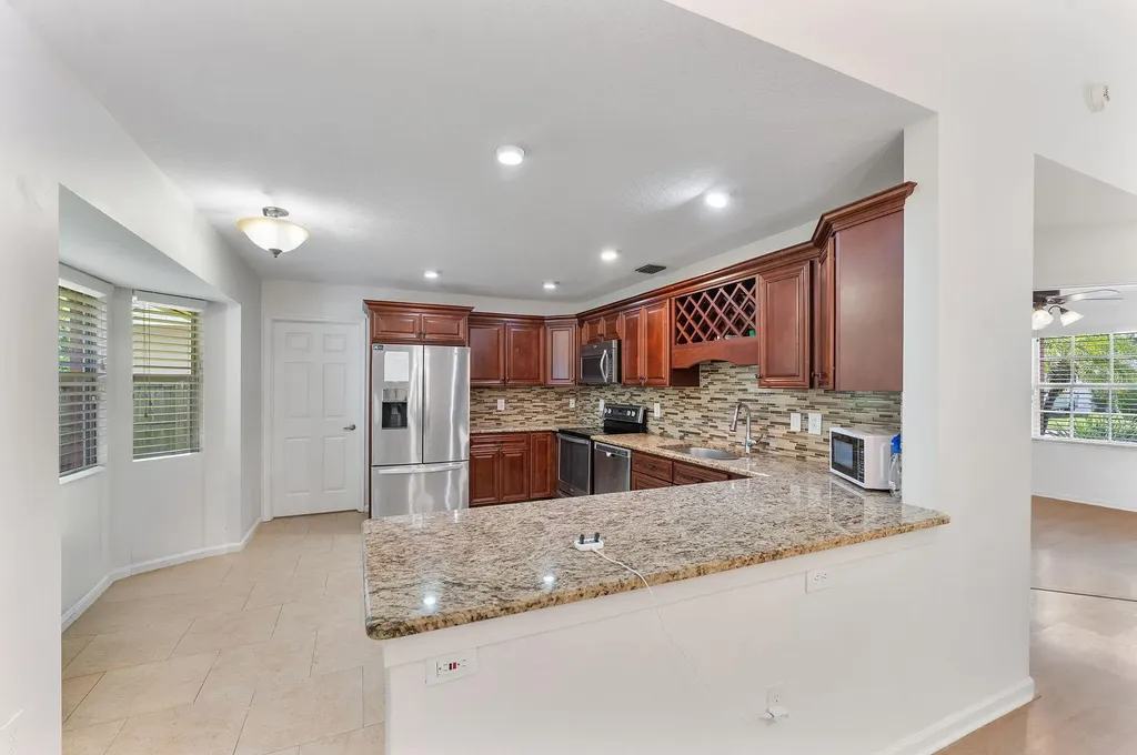112 Laurel Way Royal Palm Beach FL 33411
