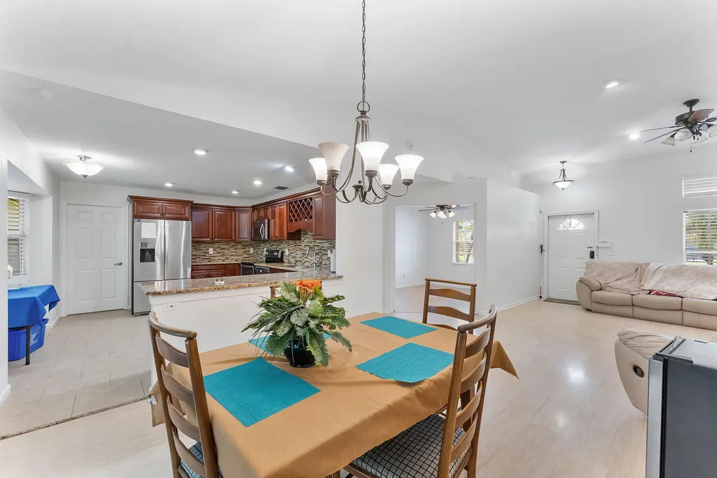 112 Laurel Way Royal Palm Beach FL 33411