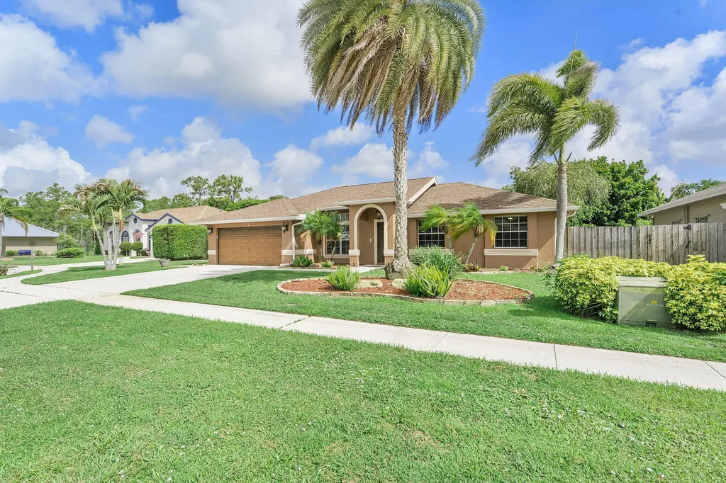 112 Laurel Way Royal Palm Beach FL 33411