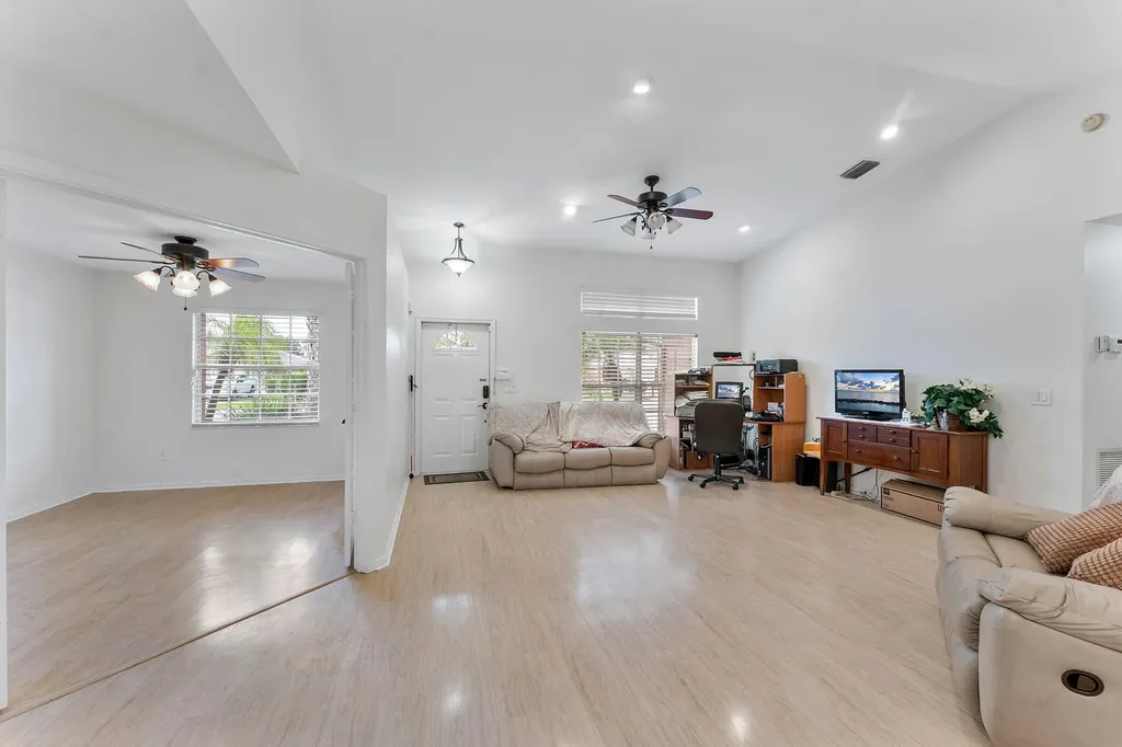 112 Laurel Way Royal Palm Beach FL 33411