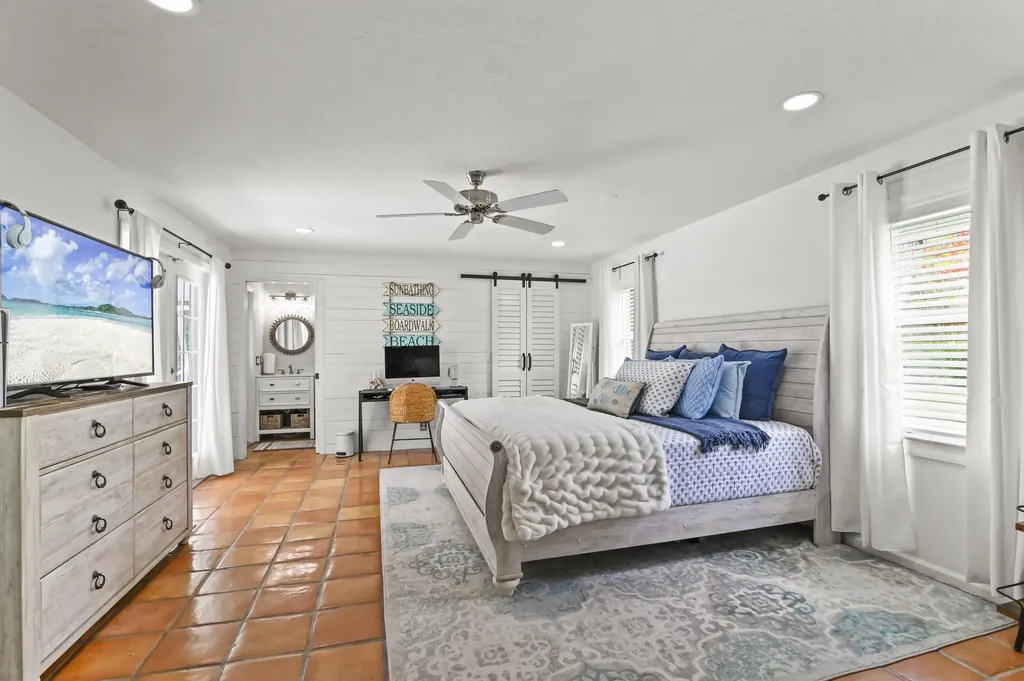 5637 Lago Del Sol Drive Lake Worth FL 33449