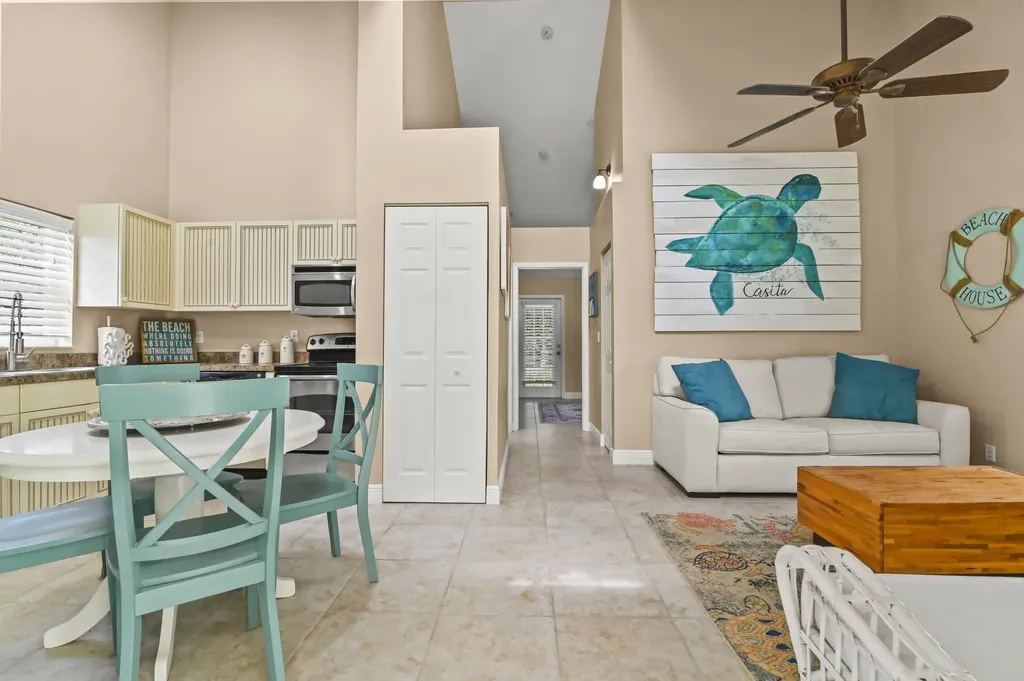 5637 Lago Del Sol Drive Lake Worth FL 33449