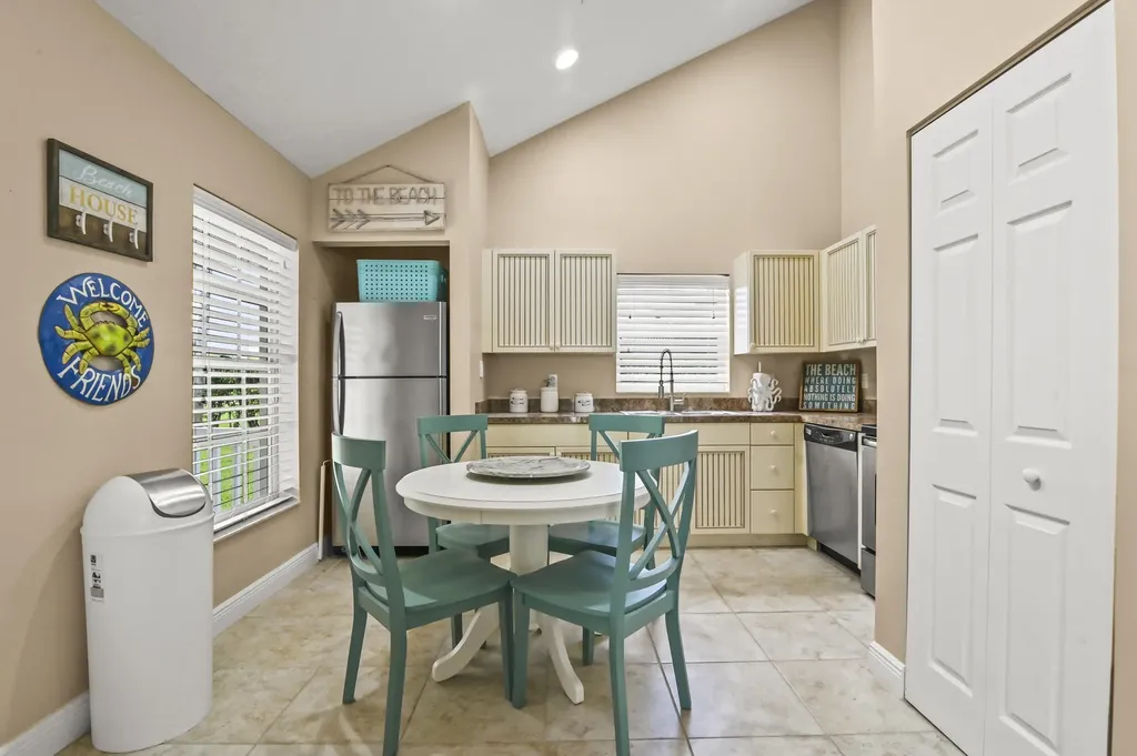 5637 Lago Del Sol Drive Lake Worth FL 33449