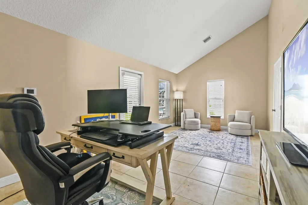 5637 Lago Del Sol Drive Lake Worth FL 33449